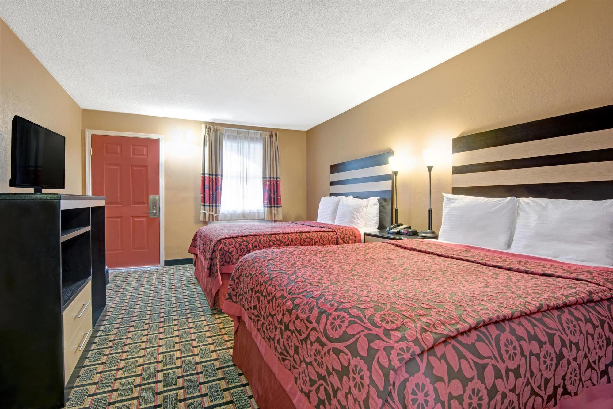 Days Inn By Wyndham Kansas City Exterior foto